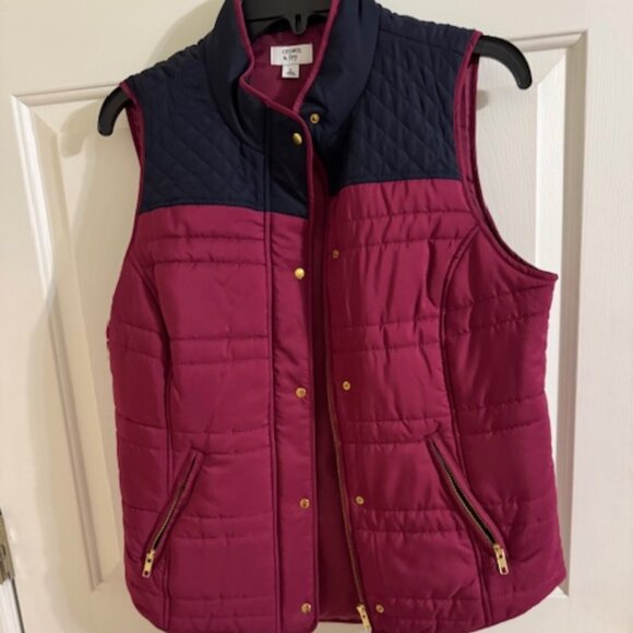 crown & ivy Jackets & Blazers - Equestrian/Preppy Fall Vest | Crown & Ivy Puffer in Berry and Navy Contrast S